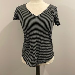 Lululemon love V neck tee